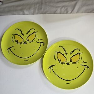 The grinch Dr. Seuss plastic dinner plates 2 new